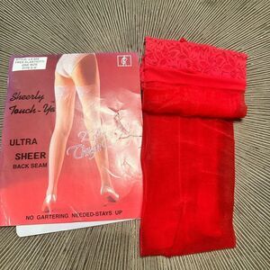 Red sheet lace top thigh highs